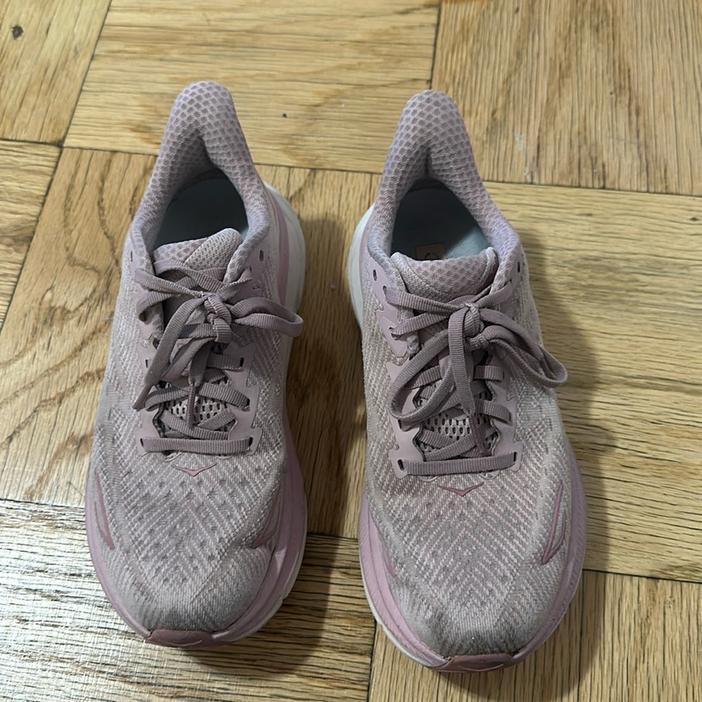 Woman’s hokas